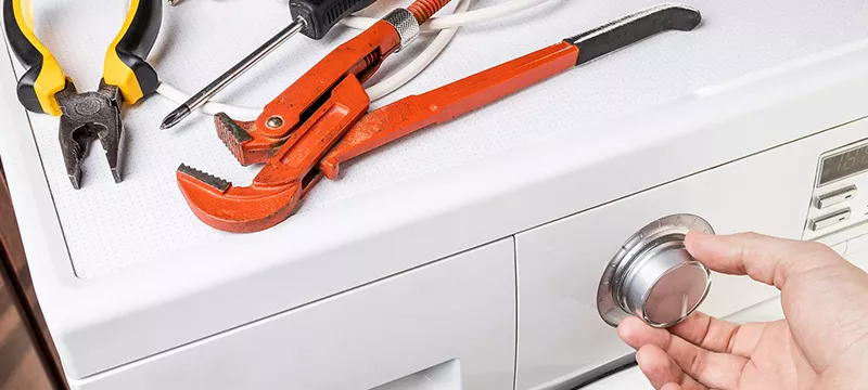 Waschmaschine und Werkzeug